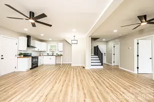 204 Hickory St, Granite Falls, NC 28630 - Photo 2