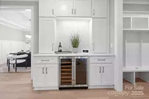 6910 Providence Ln W, Charlotte, NC 28226 - Photo 16