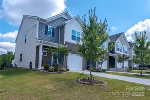 5036 Moss Pne Wy, Tega Cay, SC 29708 - Photo 2