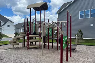 134 Fox Cove Rd, Hendersonville, NC 28792 - Photo 38