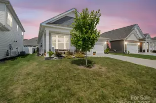 134 Fox Cove Rd, Hendersonville, NC 28792 - Photo 6