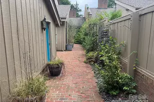 4909 Torrey Pines Ct, Charlotte, NC 28226 - Photo 4