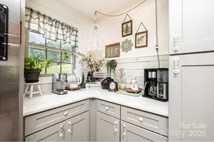 1870 Guildwood Pl SE, Hudson, NC 28638 - Photo 6