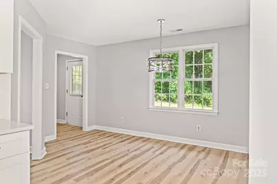 915 Barrington Drive NE, Lenoir, NC 28645 - Photo 6