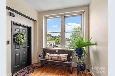 5 Town Square #204, Burnsville, NC 28714 - Photo 2