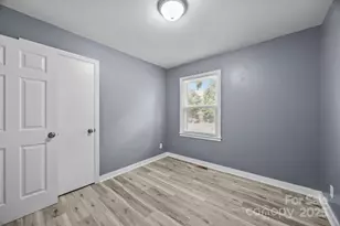 2715 Sonora Ln, Charlotte, NC 28208 - Photo 10