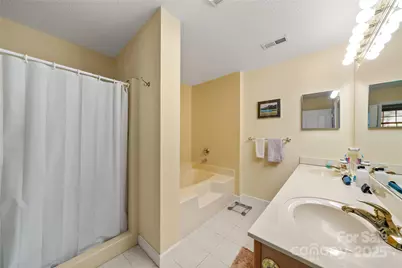 32 Stone House Road, Hendersonville, NC 28739 - Photo 16