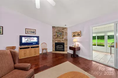 32 Stone House Road, Hendersonville, NC 28739 - Photo 4