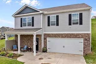 183 Marathon Ln, Candler, NC 28715 - Photo 2