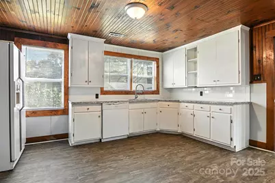 3544 6th Street Drive NW, Hickory, NC 28601 - Photo 4