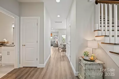 2636 2nd Street NE, Hickory, NC 28601 - Photo 8