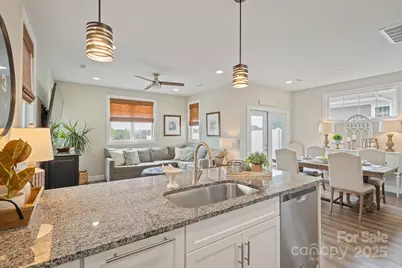 2636 2nd Street NE, Hickory, NC 28601 - Photo 12