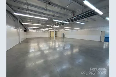 913 Upward Road, Flat Rock, NC 28731 - Photo 6