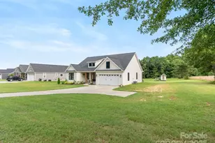 261 Ferree Rd, Campobello, SC 29322 - Photo 4