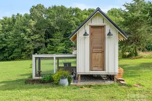 261 Ferree Rd, Campobello, SC 29322 - Photo 42