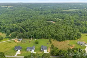 261 Ferree Rd, Campobello, SC 29322 - Photo 46