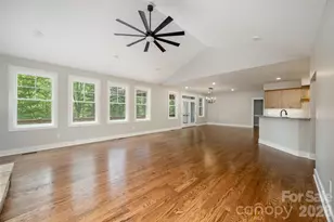 634 Hollybrook Dr, Flat Rock, NC 28731 - Photo 8