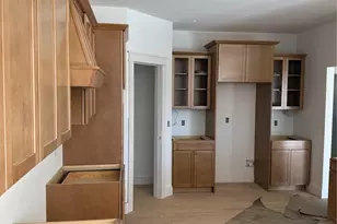 634 Hollybrook Dr, Flat Rock, NC 28731 - Photo 10