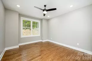 634 Hollybrook Dr, Flat Rock, NC 28731 - Photo 28