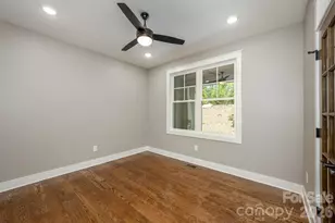 634 Hollybrook Dr, Flat Rock, NC 28731 - Photo 4