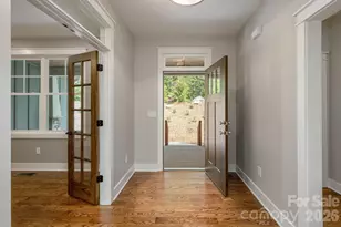 634 Hollybrook Dr, Flat Rock, NC 28731 - Photo 4