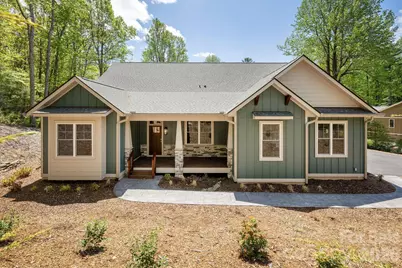 634 Hollybrook Drive, Flat Rock, NC 28731 - Photo 2
