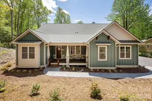 634 Hollybrook Dr, Flat Rock, NC 28731 - Photo 2