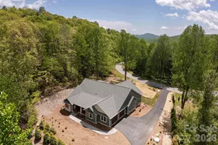 634 Hollybrook Dr, Flat Rock, NC 28731 - Photo 38