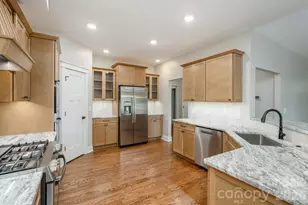 634 Hollybrook Dr, Flat Rock, NC 28731 - Photo 16