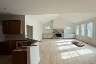 634 Hollybrook Dr, Flat Rock, NC 28731 - Photo 6