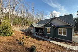 634 Hollybrook Dr, Flat Rock, NC 28731 - Photo 4