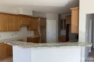 634 Hollybrook Dr, Flat Rock, NC 28731 - Photo 10