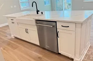 12065 Lavinia Ln, Charlotte, NC 28277 - Photo 10