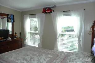 218 Cardinal Dr, New London, NC 28127 - Photo 16