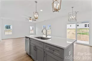 1560 Solitude Ct, Kannapolis, NC 28081 - Photo 8