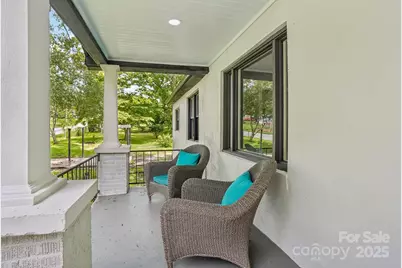 301 E Lee Avenue, Bessemer City, NC 28016 - Photo 2