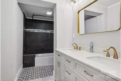 301 E Lee Avenue, Bessemer City, NC 28016 - Photo 26