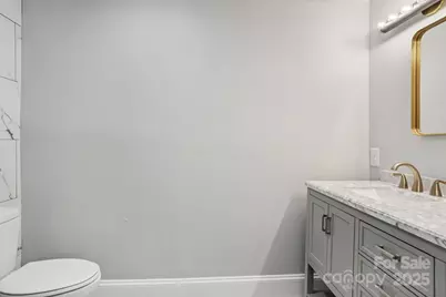 301 E Lee Avenue, Bessemer City, NC 28016 - Photo 20