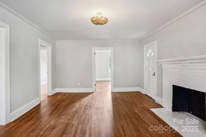 301 E Lee Avenue, Bessemer City, NC 28016 - Photo 8