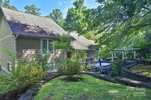 911 Fanning Bridge Rd, Fletcher, NC 28732 - Photo 2