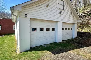 882 Poison Cove Rd, Clyde, NC 28721 - Photo 22