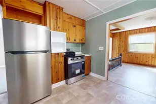 882 Poison Cove Rd, Clyde, NC 28721 - Photo 14