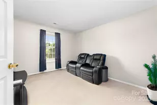 4313 Eaves Ln, Charlotte, NC 28215 - Photo 16