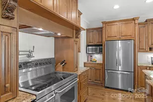 8623 Island Point Rd, Charlotte, NC 28278 - Photo 12