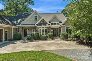 8623 Island Point Rd, Charlotte, NC 28278 - Photo 2