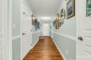 27 Gray Wolf Ln, Hendersonville, NC 28792 - Photo 8