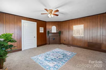 71 14th Street SE, Hickory, NC 28602 - Photo 6