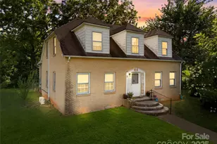 1 Dead End Dr, Flat Rock, NC 28731 - Photo 2