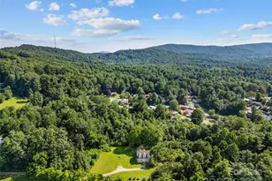 1 Dead End Dr, Flat Rock, NC 28731 - Photo 10