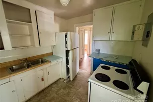 1909 Garibaldi Ave, Charlotte, NC 28208 - Photo 8